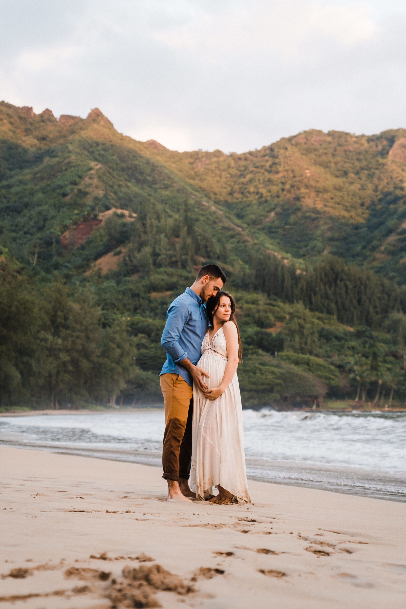 Kahana Bay Couples Session at Sunrise on Oahu, Hawaii