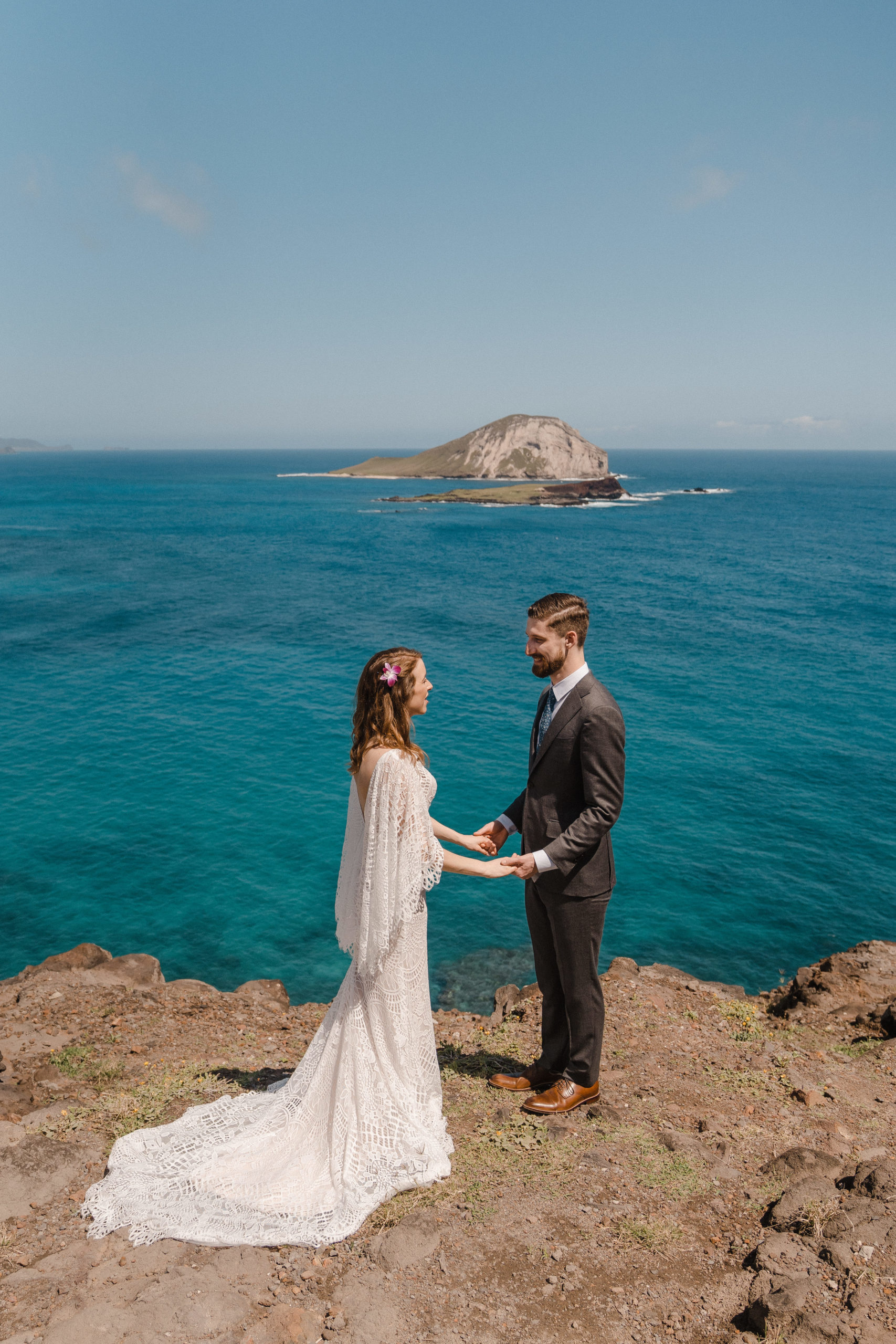 oahu adventure elopement