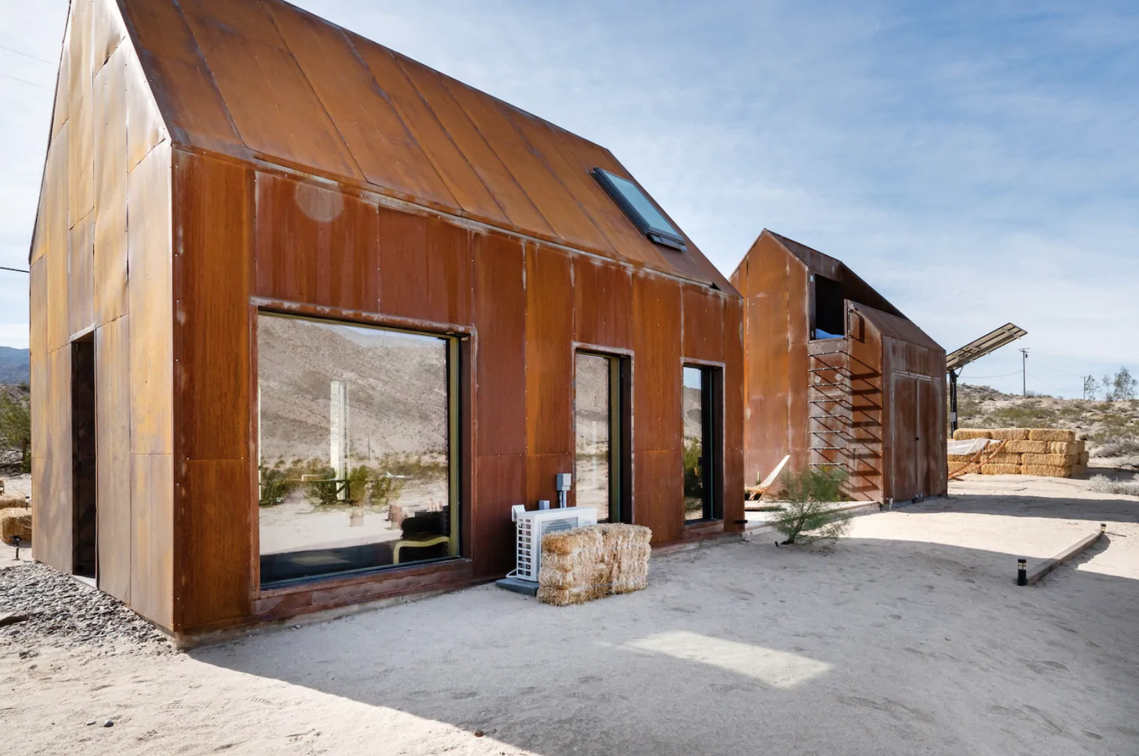 Unique Airbnb in Joshua Tree