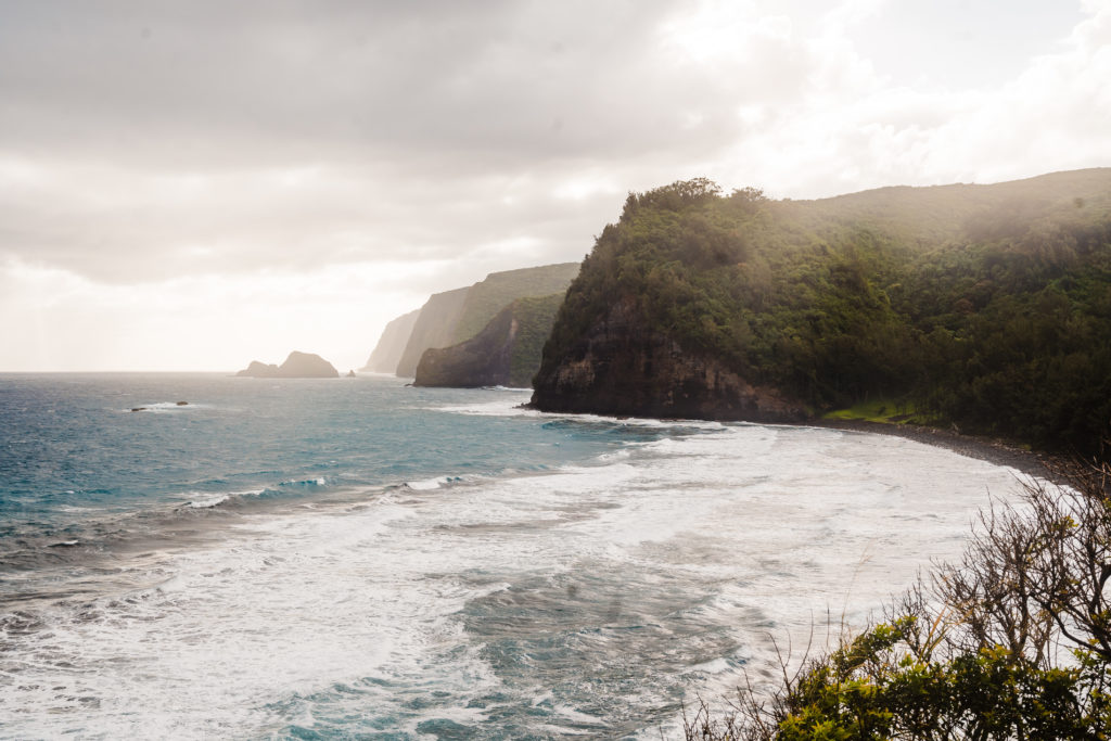 pololu valley hike in hawaii