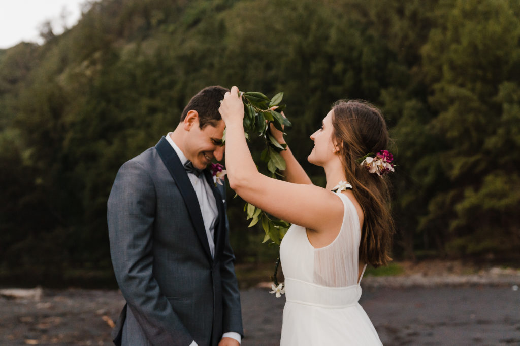 lei wedding ceremony in hawaii